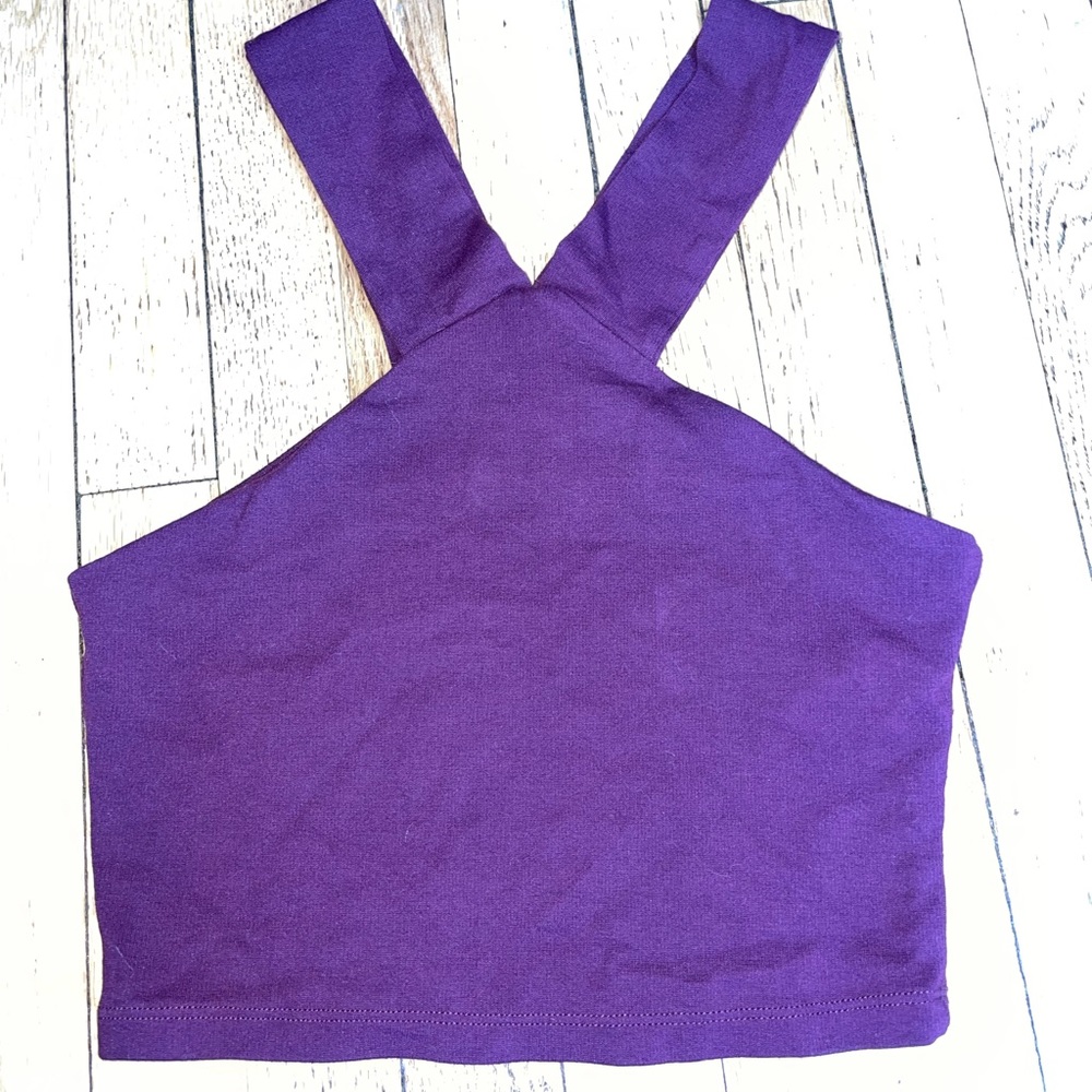 Cropped Tank Top - Picture 2 of 2